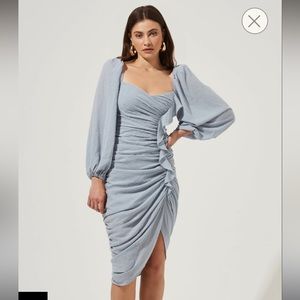 Astr The Label ATHENS RUCHED PUFF SLEEVE SHIMMER MIDI DRESS - Medium